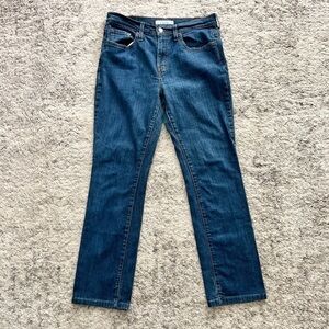 Classic Levi’s 505 Straight Leg Jeans - Dark Indigo Wash - Women’s Size 8M